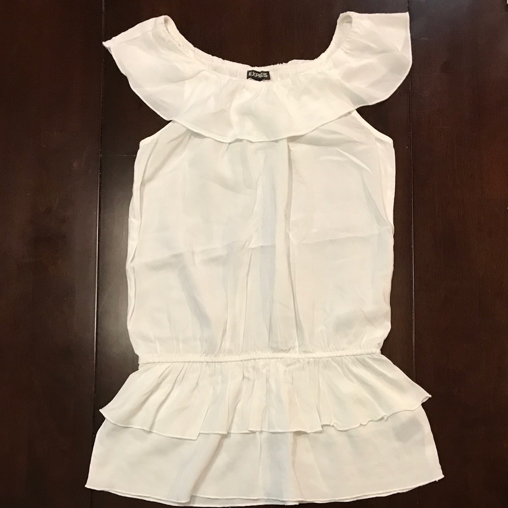 SOLD• Express Ruffle Detail Top